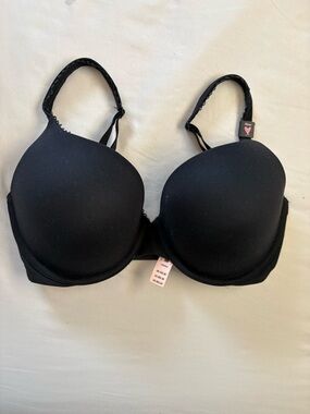 NWT Victoria’s Secret Push Up Bra - 32DDD